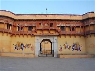 Hotel Chanoud Garh Chanod Экстерьер фото